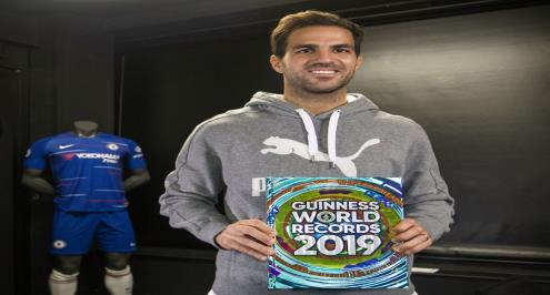 "حكم طفل" وألفية بيليه.. إنجاز فابريجاس يجاور أرقام كروية فريدة في موسوعة جينيس